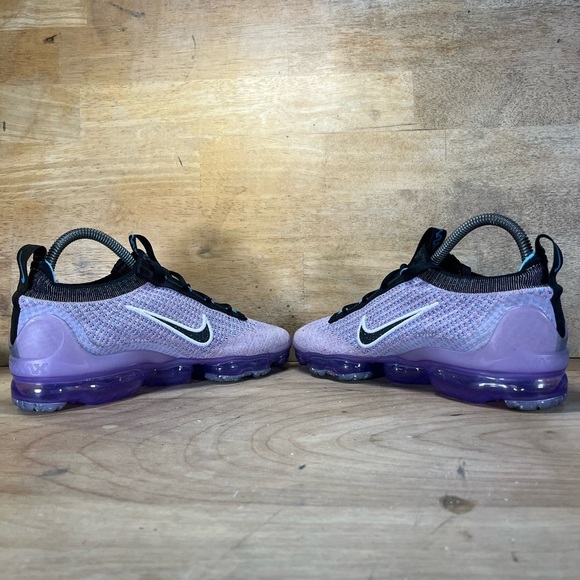 Nike Air VaporMax 2021 Flyknit Womens Sz 6.5 Running Shoes Sneakers Lilac/Black - Picture 5 of 8